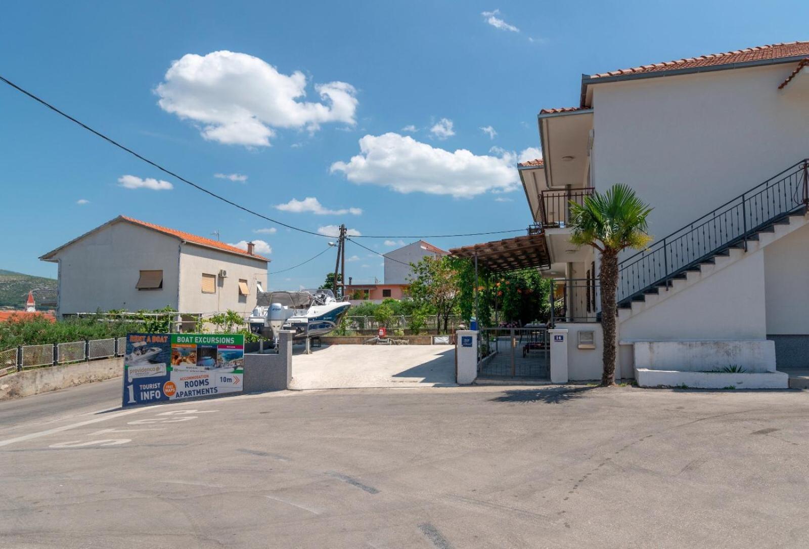 Apartman Karmen Trogir Luaran gambar